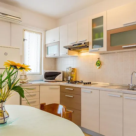 Spacious With Large Covered Terrace