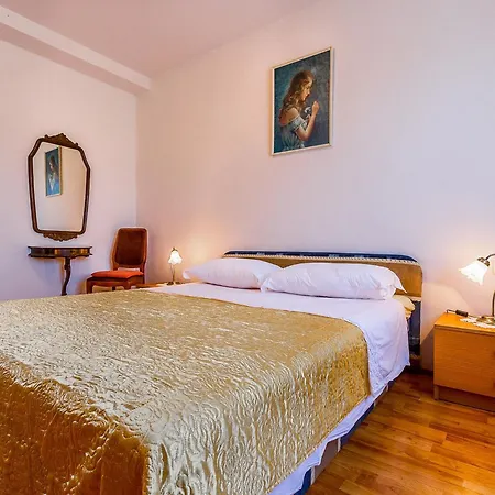 Spacious With Large Covered Terrace * Medulin